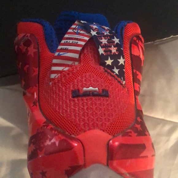 Lebron XII (GS) red -6Y - Picture 4 of 8